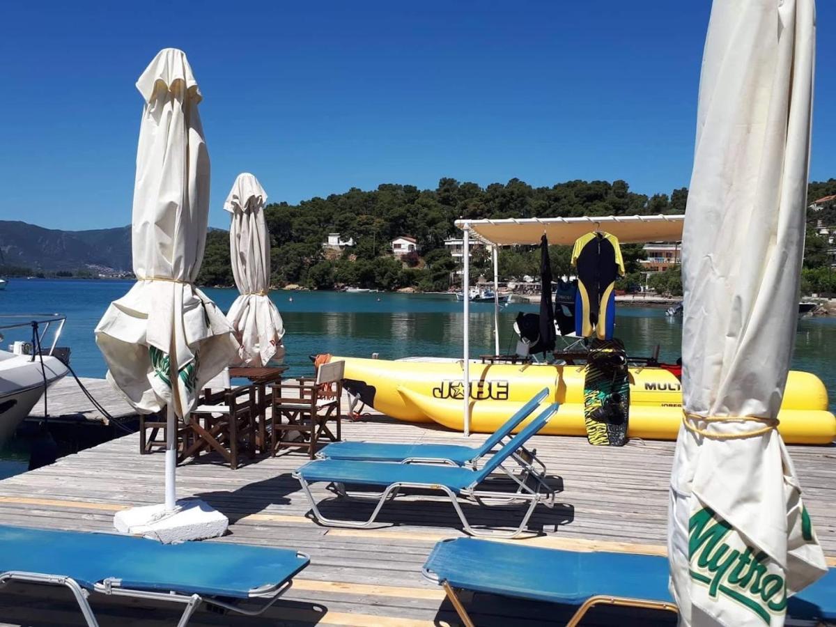 Seaview Apartment - Poros Relaxing Beachfront Flat Poros Town Esterno foto