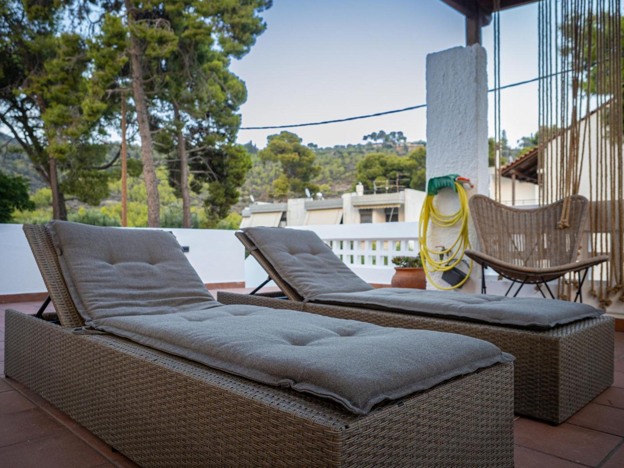 Seaview Apartment - Poros Relaxing Beachfront Flat Poros Town Esterno foto