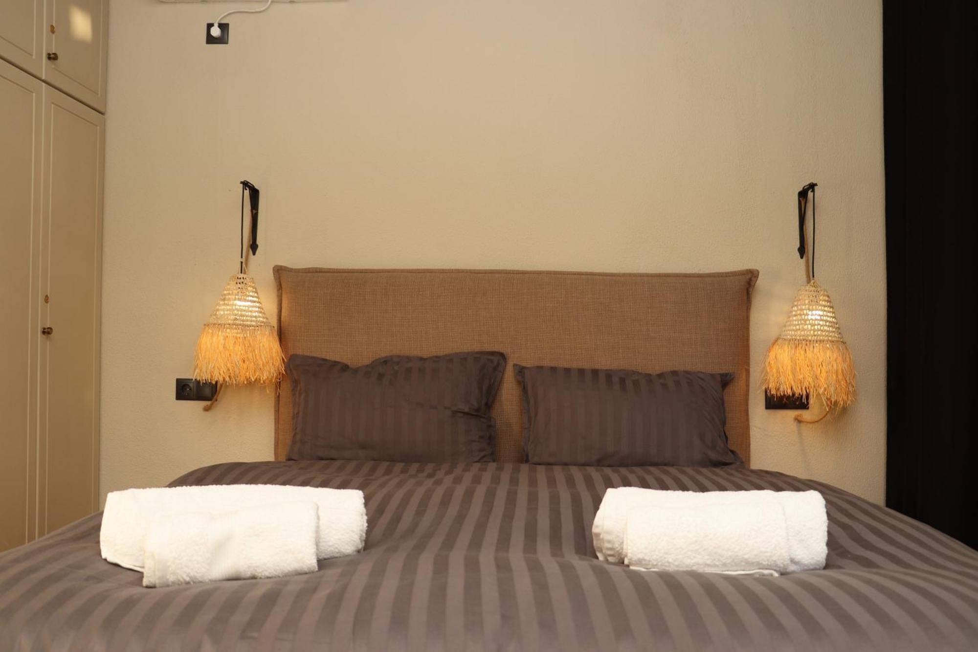 Seaview Apartment - Poros Relaxing Beachfront Flat Poros Town Esterno foto