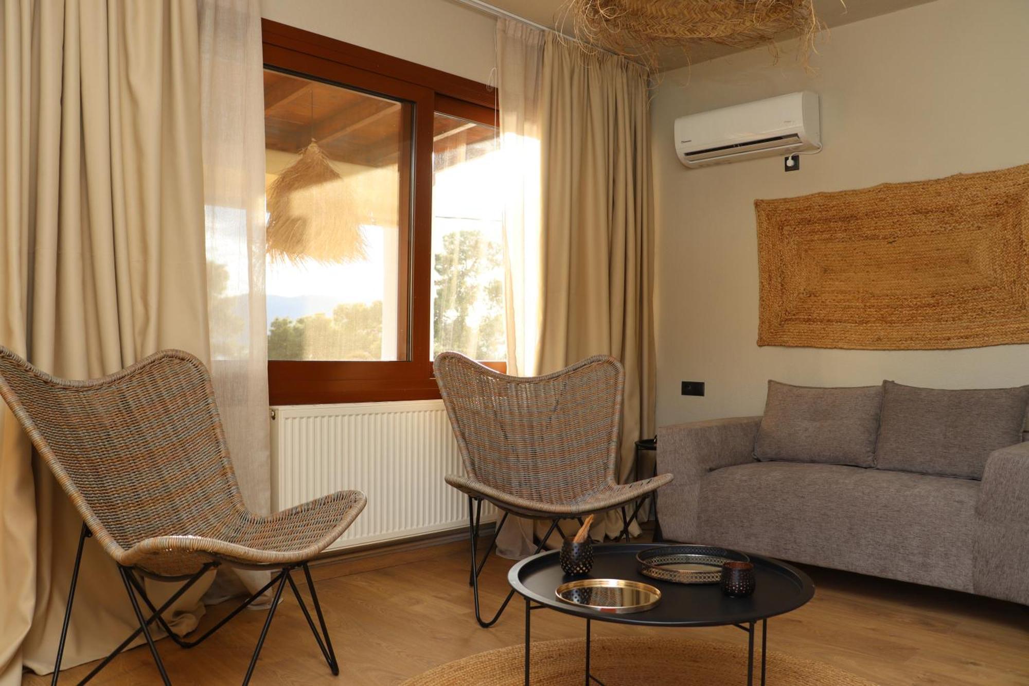 Seaview Apartment - Poros Relaxing Beachfront Flat Poros Town Esterno foto