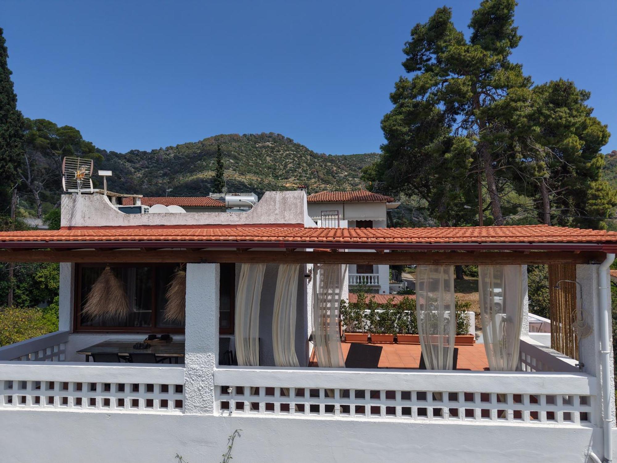 Seaview Apartment - Poros Relaxing Beachfront Flat Poros Town Esterno foto